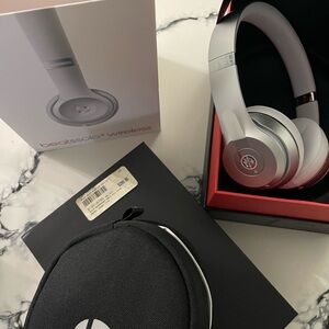 Beats by Dre Silver Over-Ear Headphones